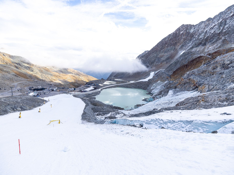 Der Ski-Weltcup-Auftakt in Sölden ist wegen starken Windes abgebrochen worden. - Foto: Expa/Johann Groder/APA/dpa