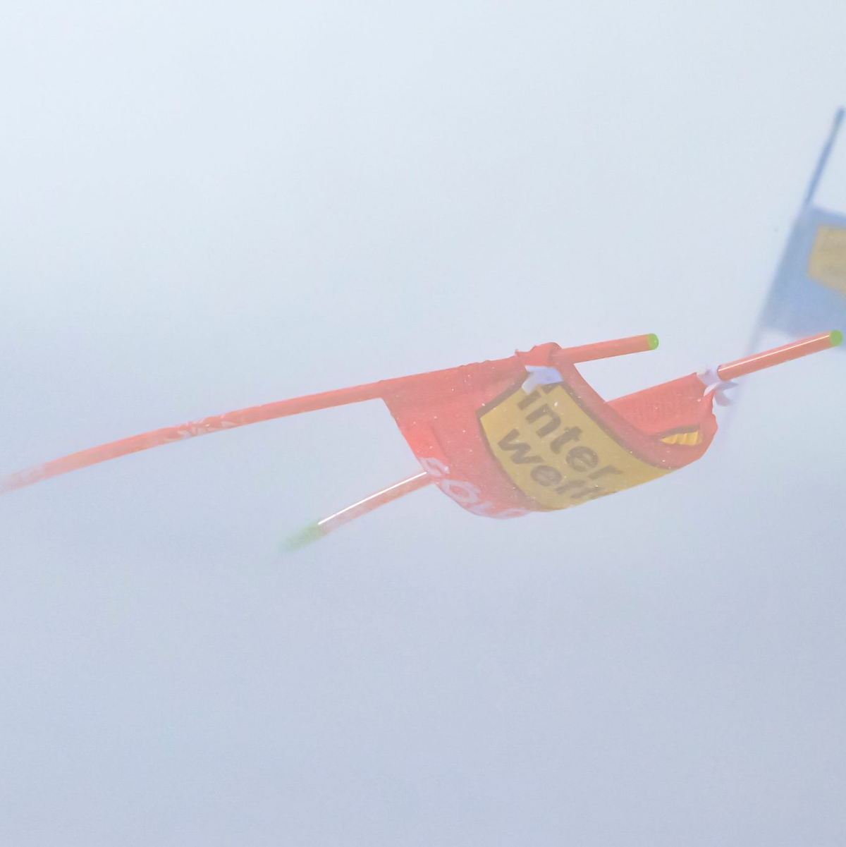Der Ski-Weltcup-Auftakt in Sölden ist wegen starken Windes abgebrochen worden. - Foto: Martin Baumann/TASR/dpa