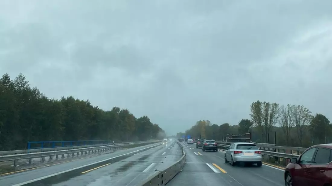 POL-DEL: PK BAB Ahlhorn: A1 zwischen AS Vechta und Holdorf - Mehrere Verkehrsunfälle mit hohem Schaden und zwei verletzten Personen ++Verursacher entfernen sich++ Zeugen und Beteiligte gesucht - Bild: presseportal.de