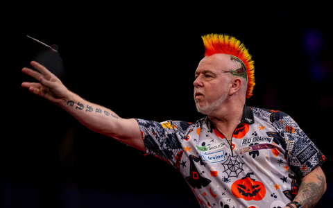 Krönte sich mit einer dominanten Leistung zum Darts-Europameister: Peter Wright. - Foto: David Inderlied/dpa