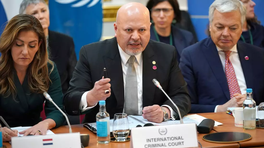 Der Chefankläger am Internationalen Strafgerichtshof, Karim Khan, sendet eine Warnung. - Bild: Yui Mok/PA Wire/dpa