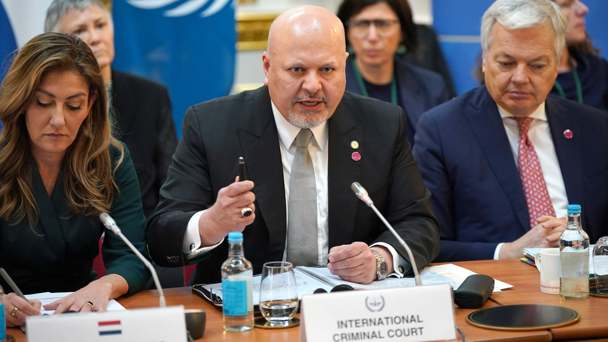 Der Chefankläger am Internationalen Strafgerichtshof, Karim Khan, sendet eine Warnung. - Foto: Yui Mok/PA Wire/dpa