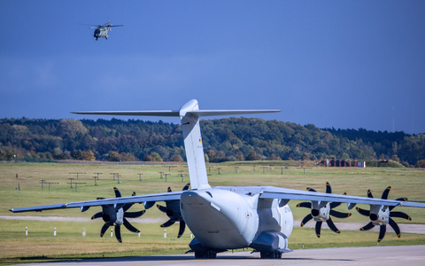 Die Bundesregierung flog bereits fast 1200 Mal mit der Bundeswehr. - Foto: Jens Büttner/dpa