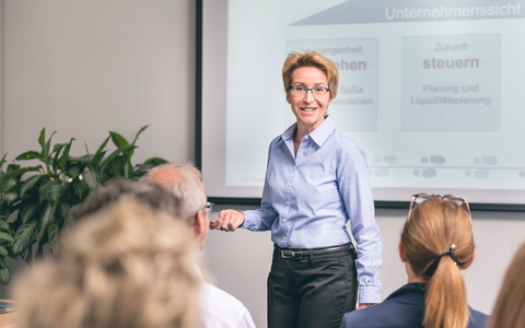 Elke Limmer und die Kunst des Zahlenverstehens: Wie das relevante praktische Wissen und die passende Software Handwerksbetriebe rettet - Foto: presseportal.de