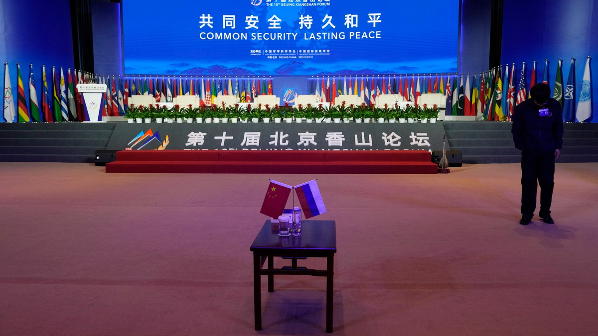 Das Xiangshan Forum in Peking findet in diesem Jahr unter der Überschrift «Gemeinsame Sicherheit und anhaltender Frieden» statt. - Foto: Ng Han Guan/AP