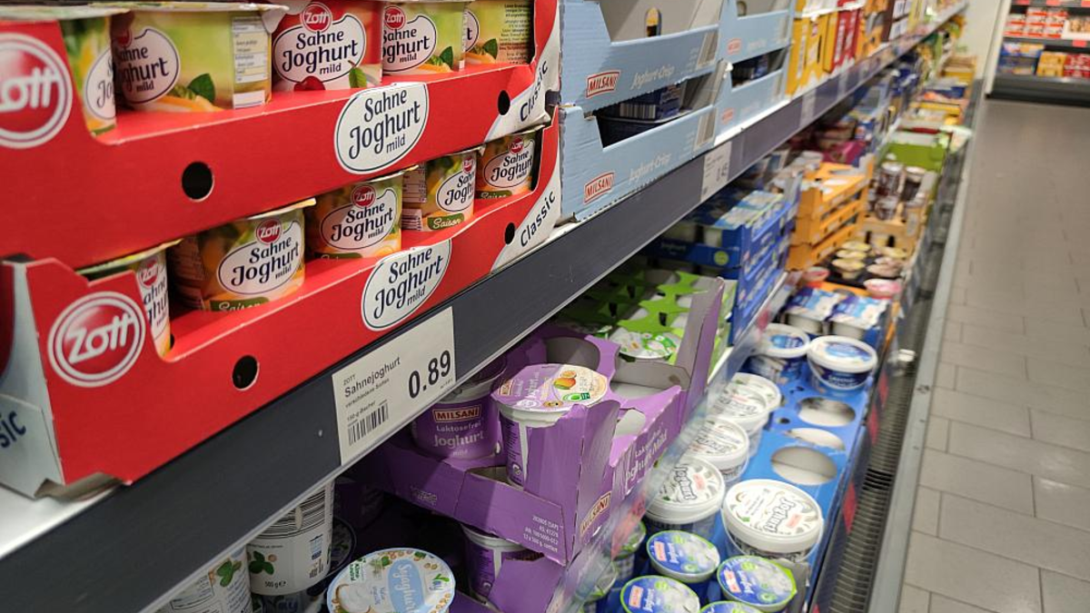Joghurt in einem Supermarktregal (Archiv) - Foto: über dts Nachrichtenagentur
