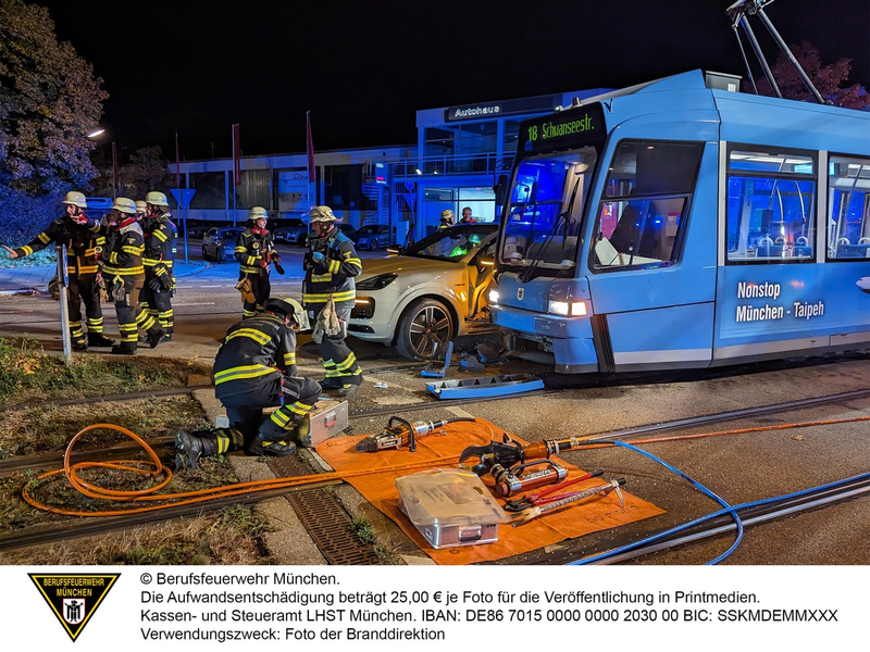 FW-M: Pkw gegen Tram (Laim) - Foto: presseportal.de