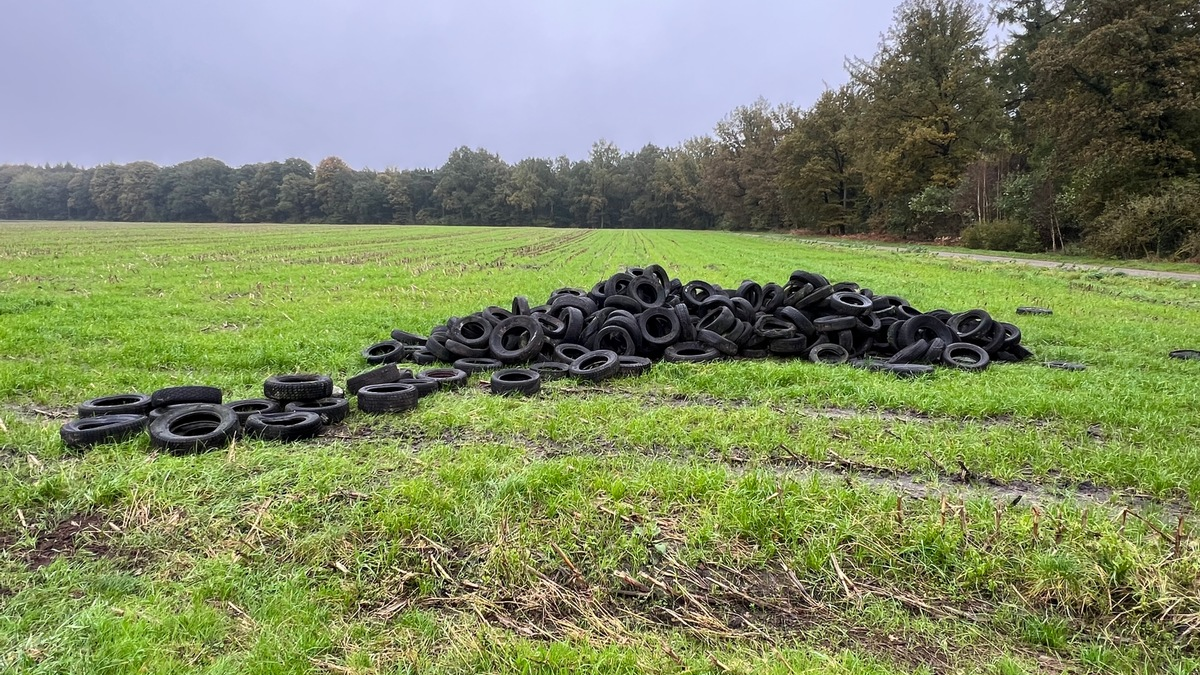 POL-CUX: Erneute Müllentsorgung - Zeugen gesucht (Lichtbild in der Anlage) - Foto: presseportal.de
