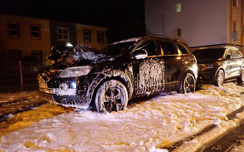 POL-DU: Wanheimerort: Polizei sucht wichtige Zeugin nach gefÀhrlicher Körperverletzung und Pkw-Brand - Foto: presseportal.de POL-DU: Wanheimerort: Polizei sucht wichtige Zeugin nach gefÀhrlicher Körperverletzung und Pkw-Brand - Foto: presseportal.de