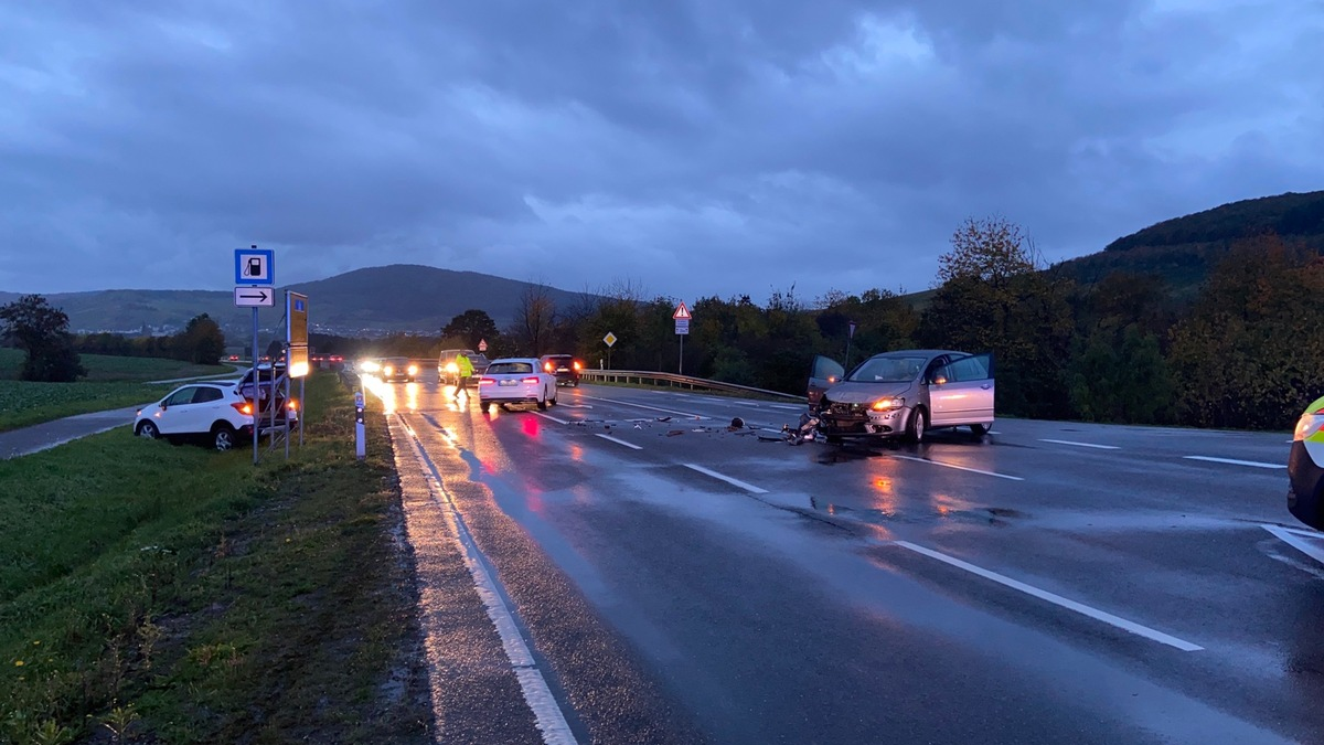 POL-PDWIL: Verkehrsunfall durch Vorfahrtsverletzung- drei Leichtverletzte - Foto: presseportal.de
