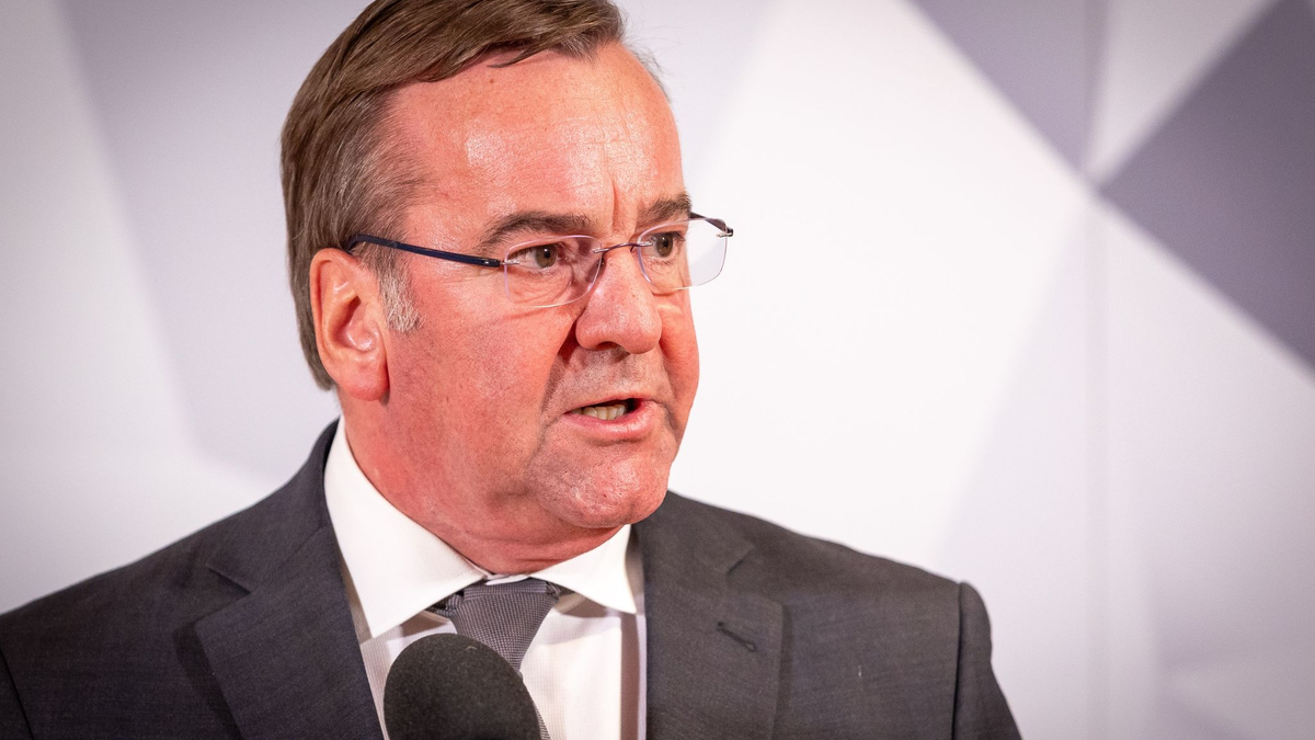 Pistorius landete deutlich vor der grünen Bundestagsabgeordneten Swantje Michaelsen. (Archivbild) - Foto: Moritz Frankenberg/dpa