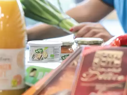 Wegen hoher Nachfrage: Bereits 950 vegane Produktsorten - ALDI SÜD baut pflanzliches Sortiment weiter aus - Foto: presseportal.de
