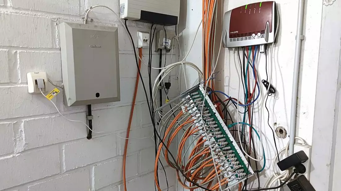 Netzwerk-Kabel in einem Hausanschlussraum (Archiv) - Bild: über dts Nachrichtenagentur
