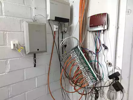 Netzwerk-Kabel in einem Hausanschlussraum (Archiv) - Foto: über dts Nachrichtenagentur