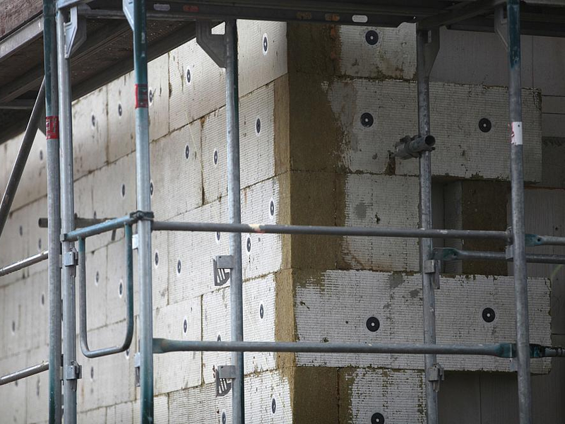 Gerüstbau für Wärmedämmung (Archiv) - Foto: über dts Nachrichtenagentur