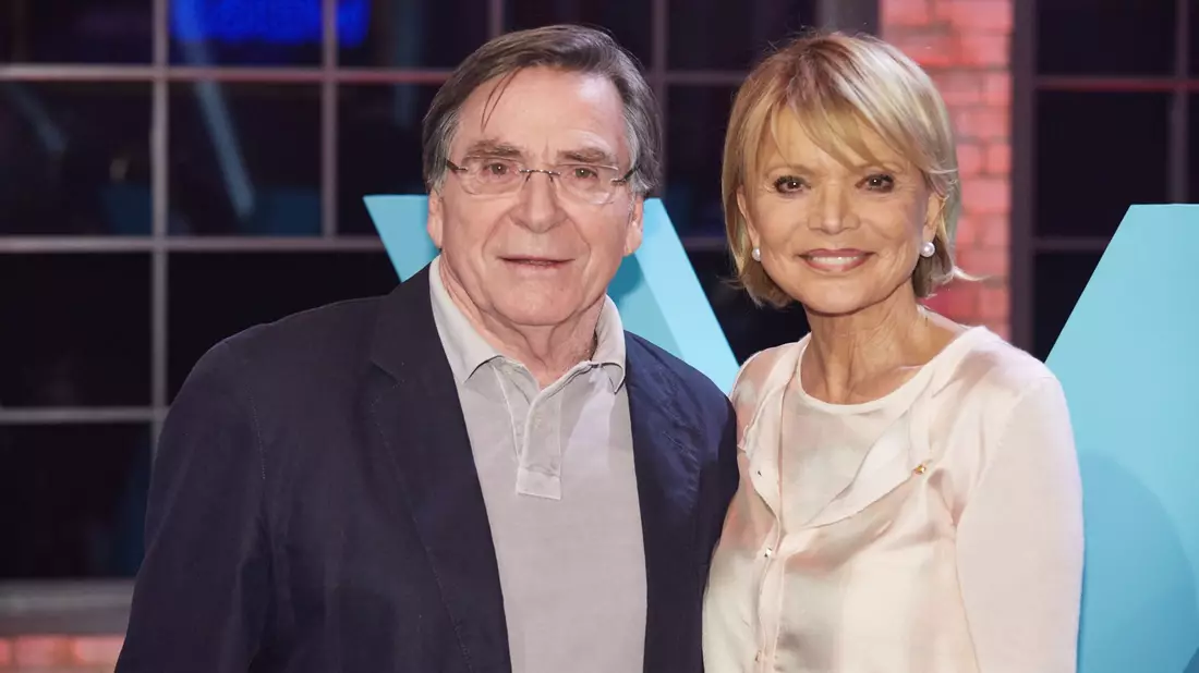 Elmar Wepper und Uschi Glas vor der Aufzeichnung der Quizshow «Wer weiß denn sowas? XXL» 2016. - Bild: Georg Wendt/dpa