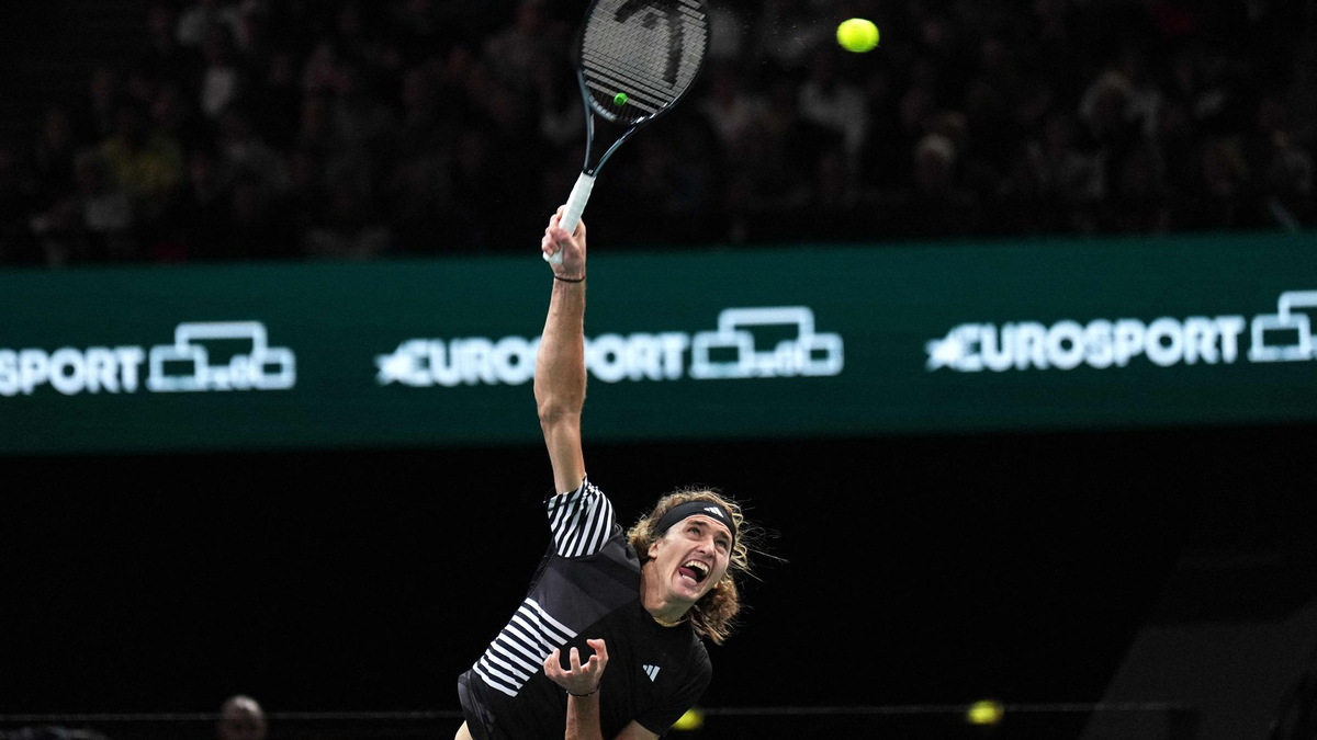 Kämpfte sich in Paris in die nächste Runde: Alexander Zverev. - Foto: Dimitar Dilkoff/AFP/dpa
