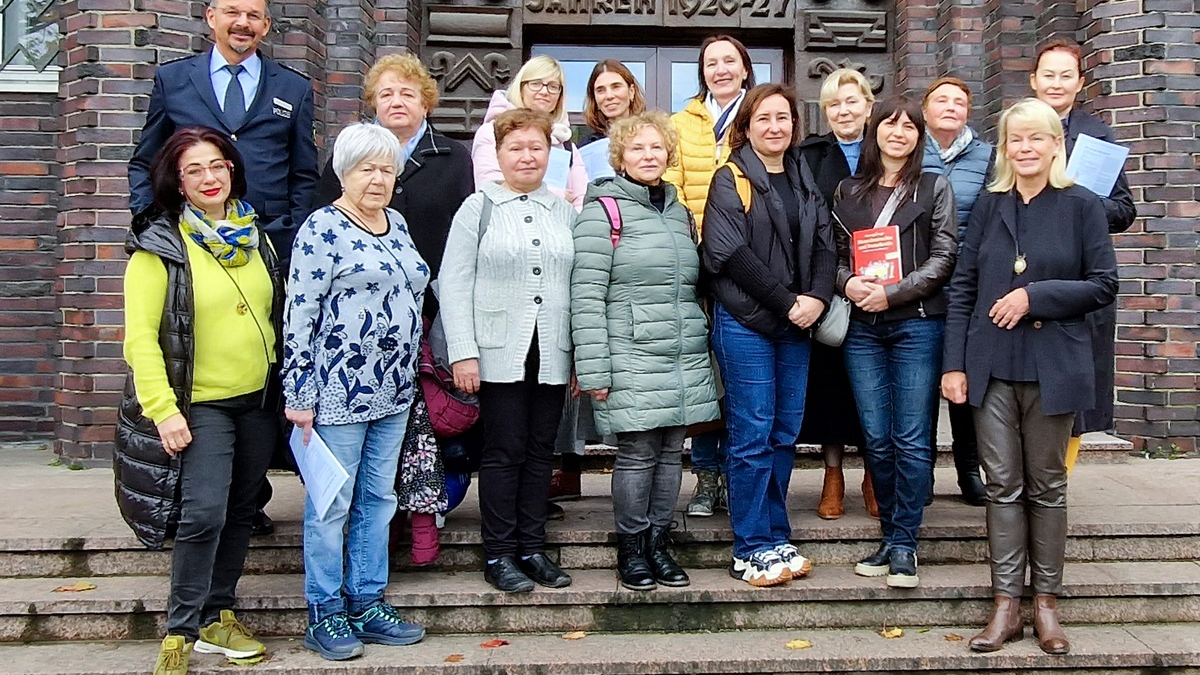 POL-RE: Kreis Recklinghausen: Besuchergruppen aus der Synagoge zu Gast im Polizeipräsidium - Foto: presseportal.de