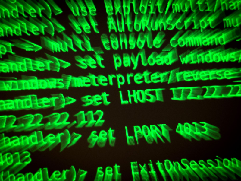 Viele Verwaltungen und Rathäuser sind wegen des Cyberangriffs seit Montag nicht oder nur eingeschränkt arbeitsfähig. - Foto: Sina Schuldt/dpa/Illustration