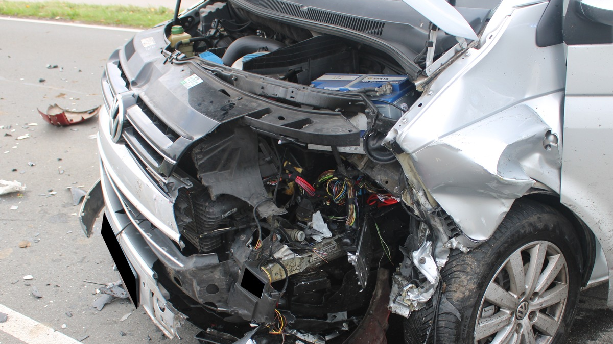 POL-MI: Autofahrerin bei Zusammenstoß in Lerbeck schwer verletzt - Foto: presseportal.de