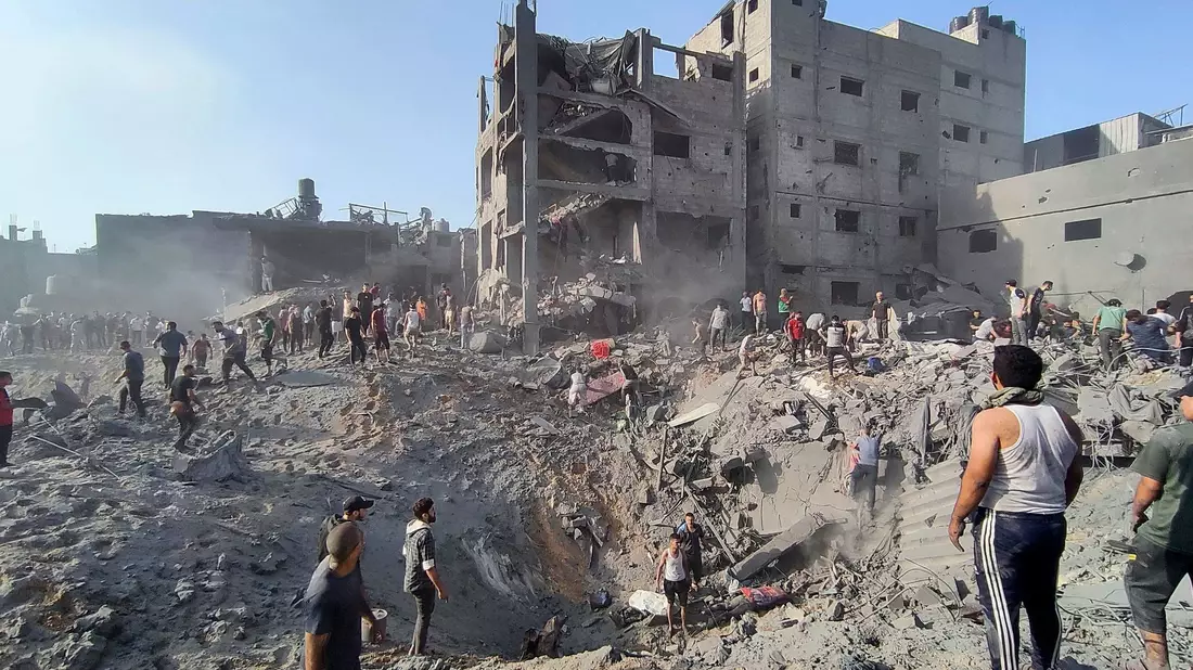 Großangriff der Israelis auf Dschabalia. - Bild: Abdul Qader Sabbah/AP