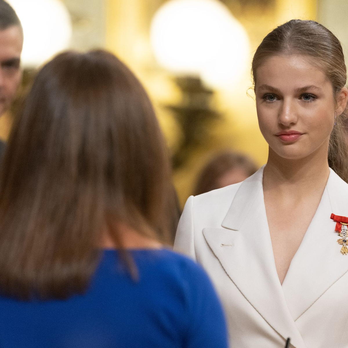 Prinzessin Leonor (r) legt ihren Eid auf die Verfassung im Abgeordnetenhaus ab.. - Foto: Eduardo Parra/EUROPA PRESS/dpa