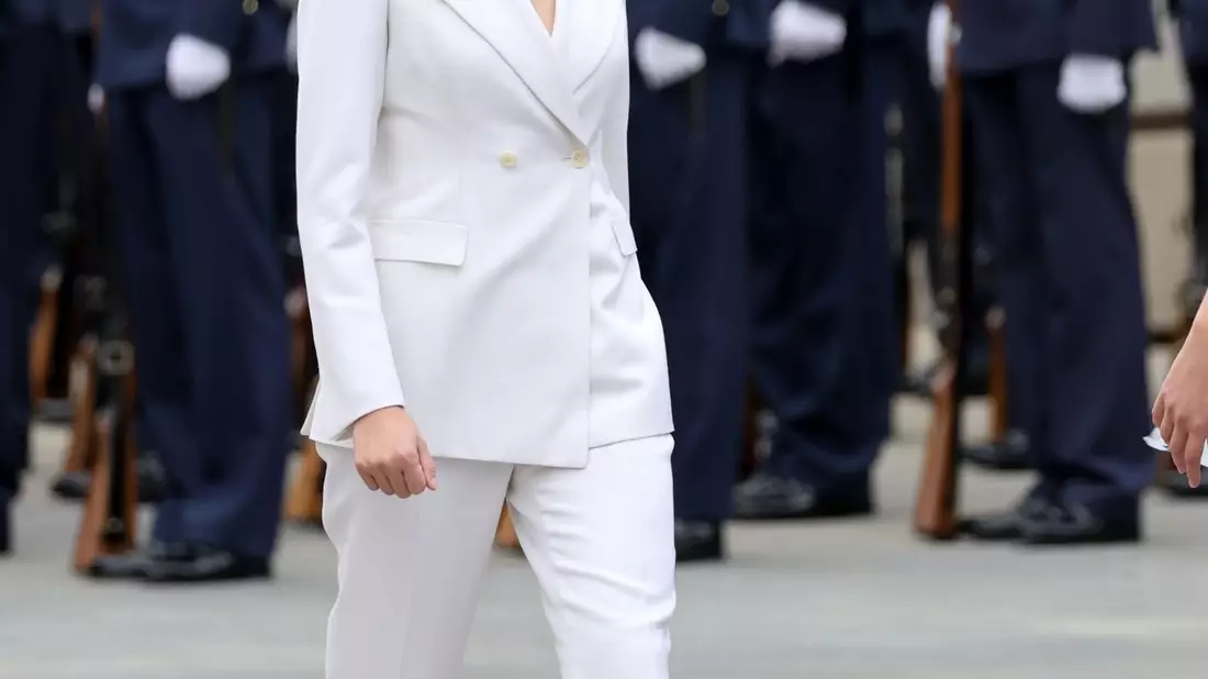 Kronprinzessin Leonor vor ihrer Vereidigung auf die Verfassung in Madrid. - Bild: Raúl Terrel/EUROPA PRESS/dpa