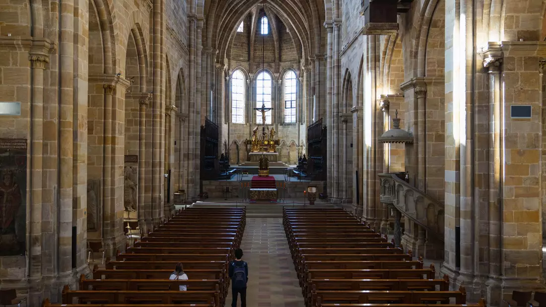 Die katholische Kirche hat Schwierigkeiten, ihre Bischofsämter zu besetzen. - Bild: Nicolas Armer/dpa
