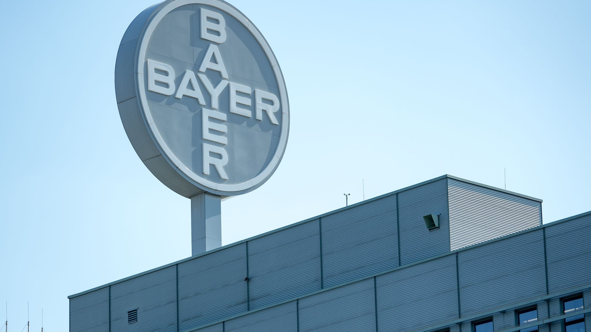 Die Aussichten bei Bayer bleiben getrübt. - Foto: Hendrik Schmidt/dpa-Zentralbild/dpa