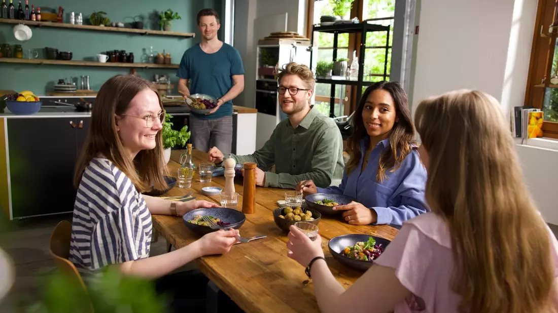 iglo ruft am Weltvegantag dazu auf, sein inneres Gewohnheitstier herauszufordern - Bild: presseportal.de