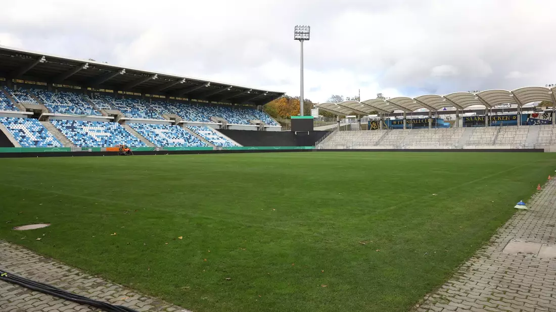 Die Partie 1. FC Saarbrücken gegen den FC Bayern München im Ludwigspark kann wohl stattfinden. - Bild: -/Fußball-News Saarland/dpa