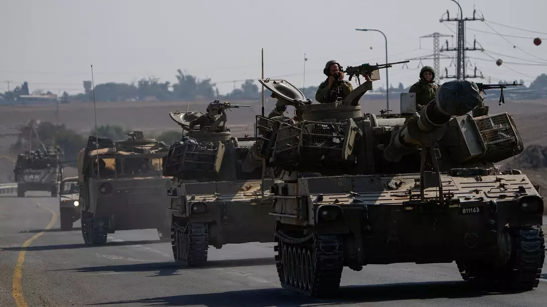 Laut Israels Ministerpräsidenten Benjamin Netanjahu werde der bewaffnete Kampf gegen die Hamas weitergehen, bis alle Geiseln freigelassen seien und Gaza nie mehr eine Bedrohung darstelle. - Bild: Ariel Schalit/AP/dpa