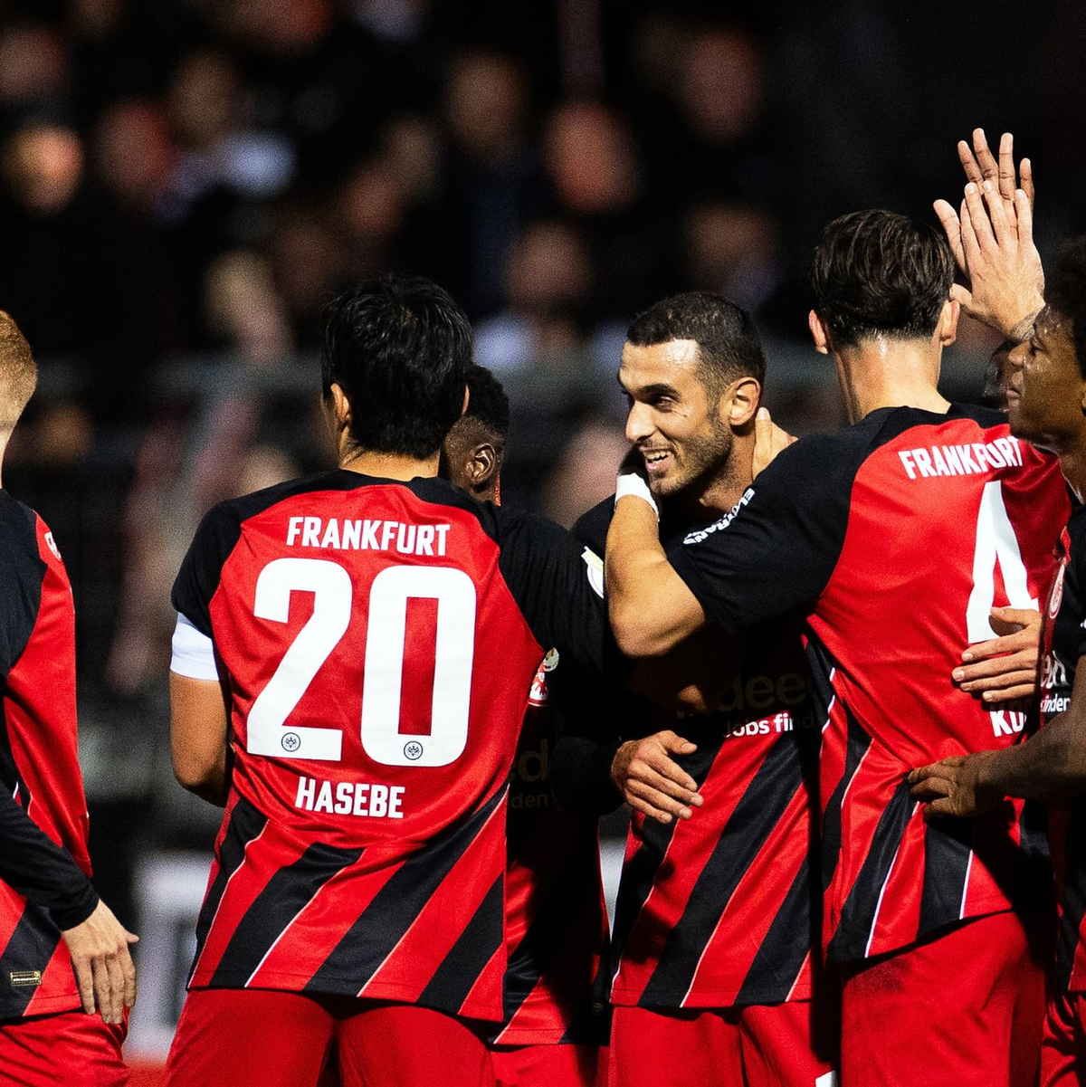 Die Eintracht ist durch einen Sieg bei Viktoria Köln ins Achtelfinale eingezogen. - Foto: Rolf Vennenbernd/dpa