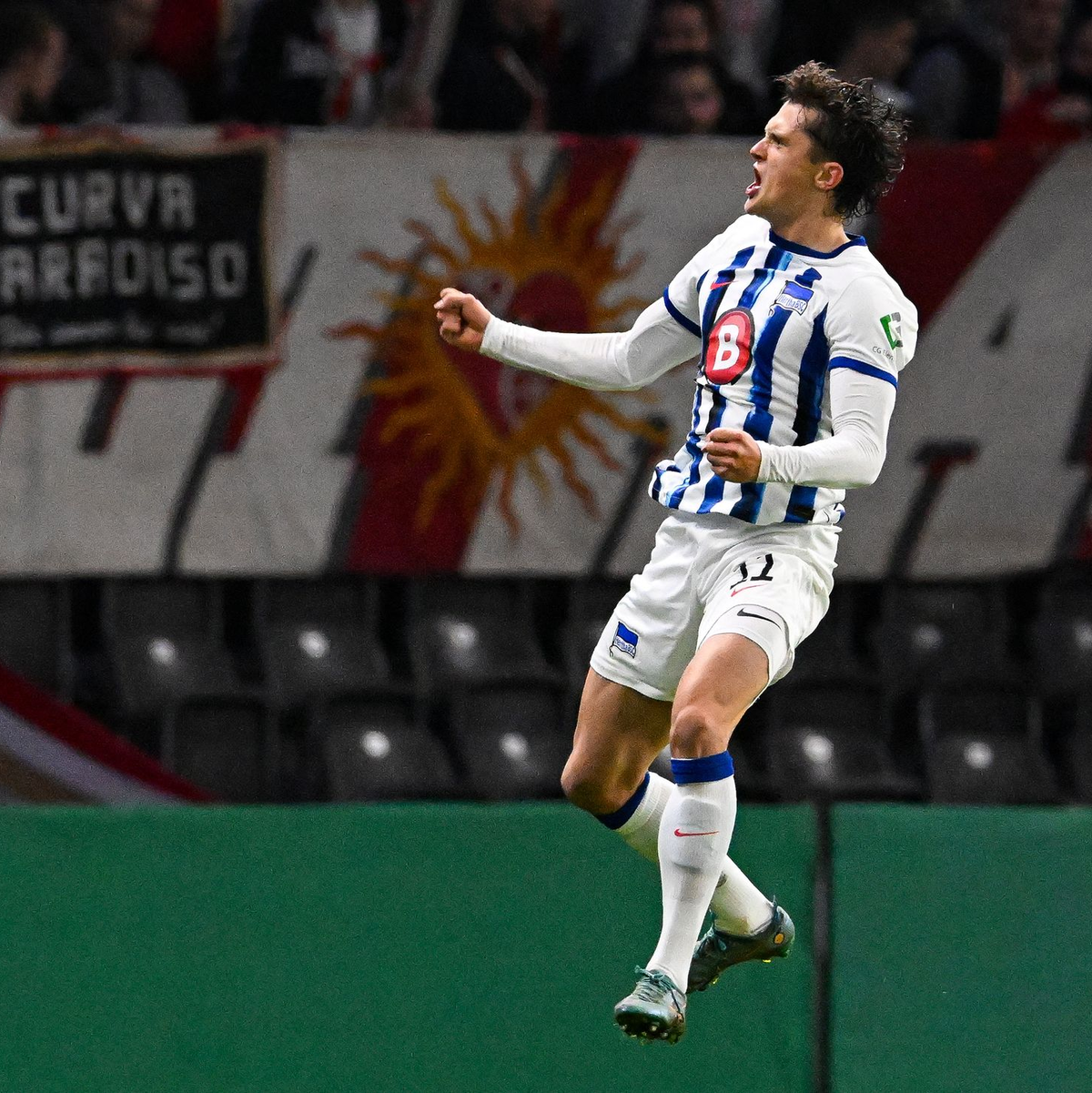 Traf per Elfmeter zur Führung gegen Mainz: Herthas Fabian Reese. - Foto: Soeren Stache/dpa