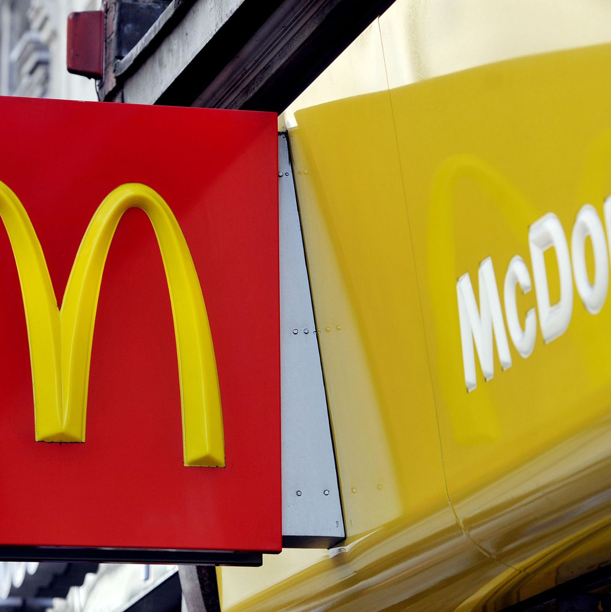 McDonald's hat Vorfälle in Großbritannien verurteilt, bei denen lebende Mäuse in Restaurants geworfen wurden. - Foto: Nick Ansell/PA Wire/dpa