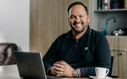 So übernimmt Robert Eckhold mit der Hofmann Metall GmbH soziale Verantwortung für seine Region - Foto: presseportal.de