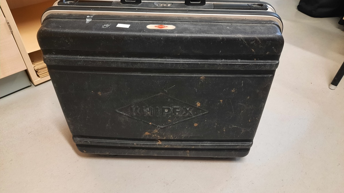 POL-WHV: Werkzeugkoffer aufgefunden - Eigentümer gesucht! - Foto: presseportal.de