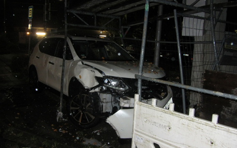 POL-NE: Alkoholisierter Autofahrer kollidiert mit Baugerüst - Foto: presseportal.de