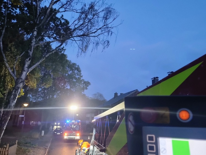 FW-WRN: Drei Einsätze in einer Stunde / Orkantief Ciaranin richtet wenig Schäden an - Foto: presseportal.de