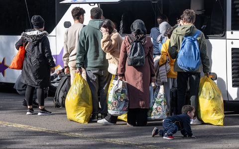 Bundesländer und Kommunen fordern vom Bund mehr Geld für die Versorgung von Flüchtlingen. - Foto: Boris Roessler/dpa