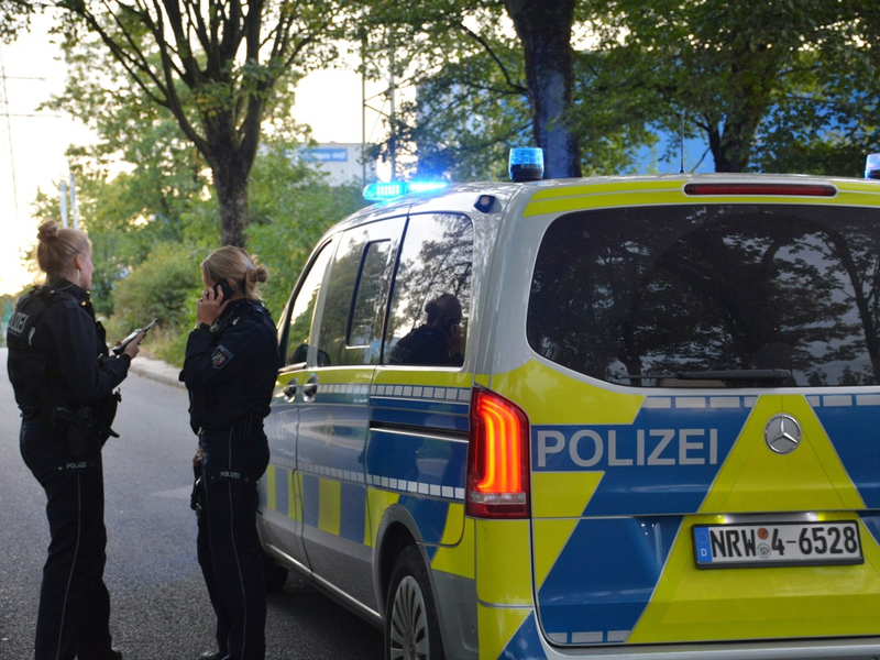 POL-ME: Grauer BMW M850i gestohlen: Polizei bittet um Hinweise - Langenfeld - 2408110 - Foto: presseportal.de