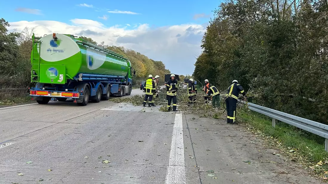 FF Goch: Sturmbilanz: 21 Einsätze für die Feuerwehr Goch - Bild: presseportal.de