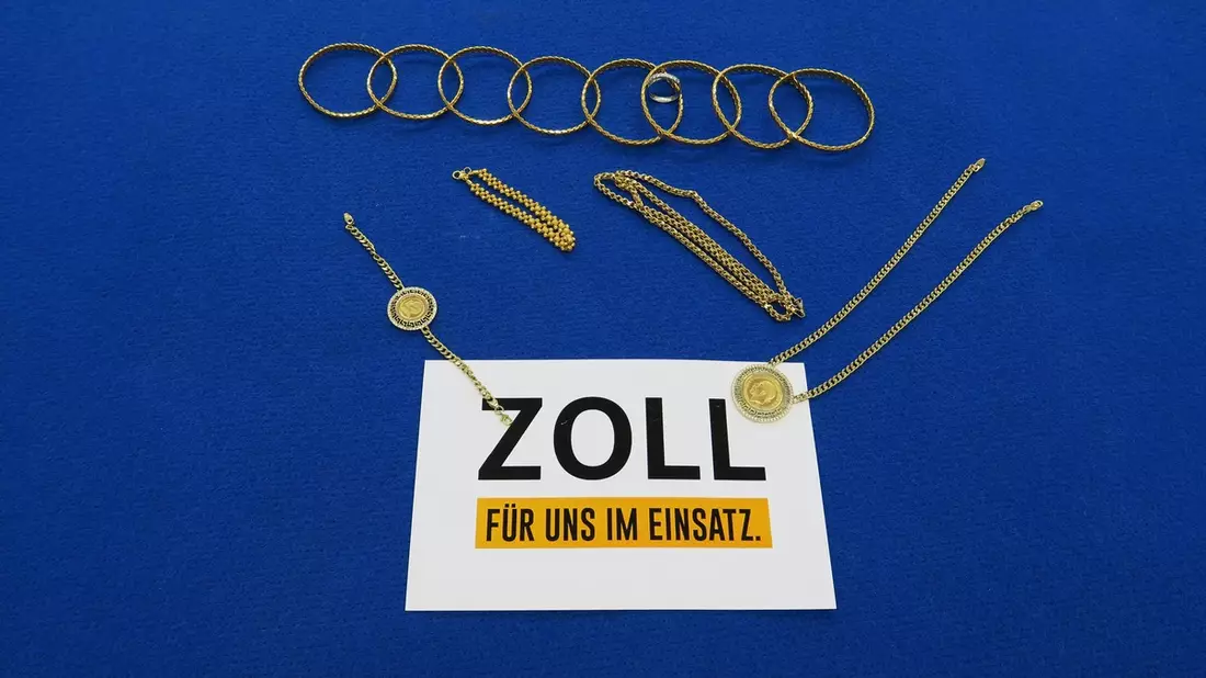 HZA-N: Goldrausch beim Nürnberger Flughafen - Zoll geht weiter - Bild: presseportal.de