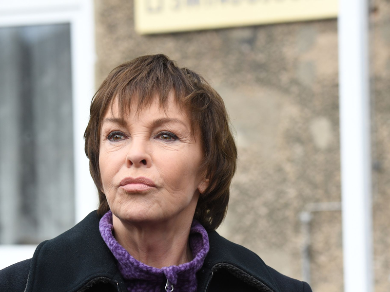 Schauspielerin Katrin Sass als Ex-Staatsanwältin Karin Lossow bei einem Fototermin zum Usedom Krimi. - Foto: Stefan Sauer/dpa-Zentralbild/dpa