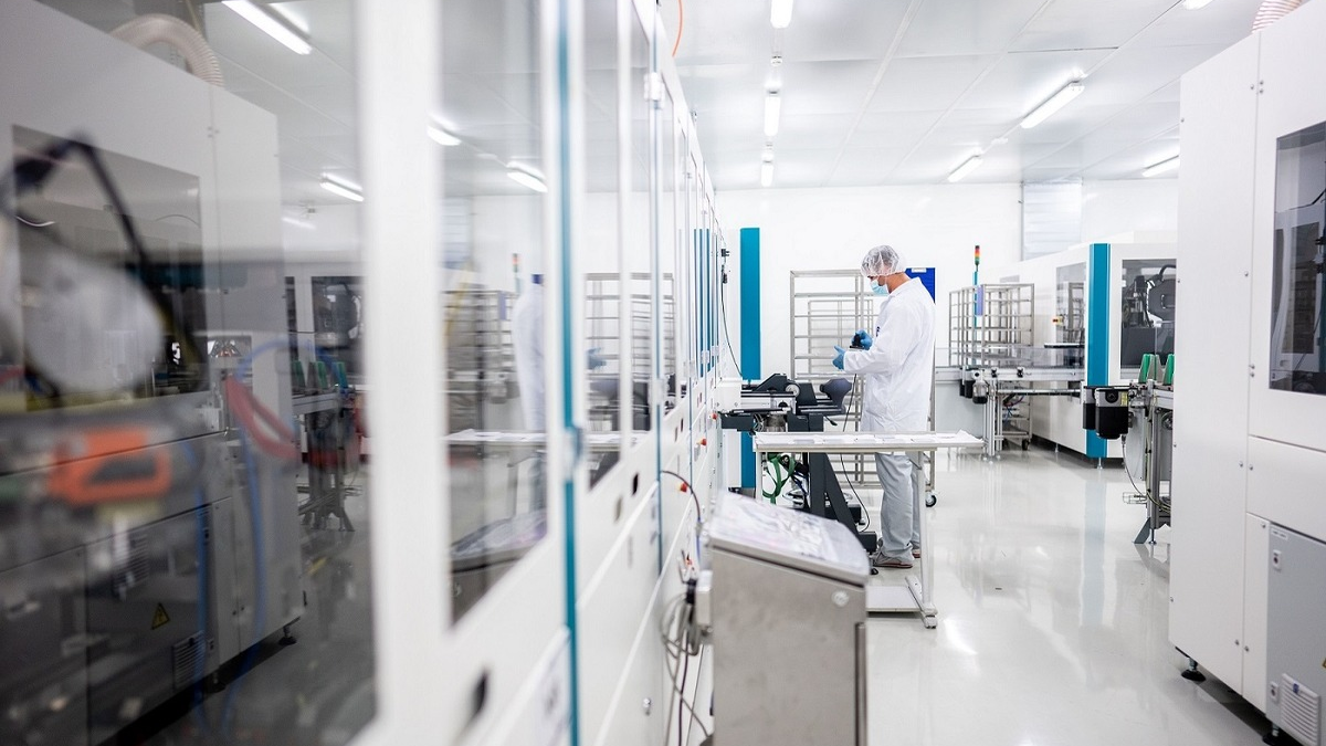 Karrierechancen mit nachhaltiger Zukunft: CustomCells treibt Wachstum in der Batteriezell-Fertigung voran und stellt Fachkräfte ein - Foto: presseportal.de
