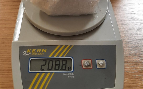 BPOL NRW: Kokainschmuggler von Bundespolizei festgenommen - In Jackentasche Kokain im Verkehrswert von mehreren tausend Euro aufgefunden - Foto: presseportal.de