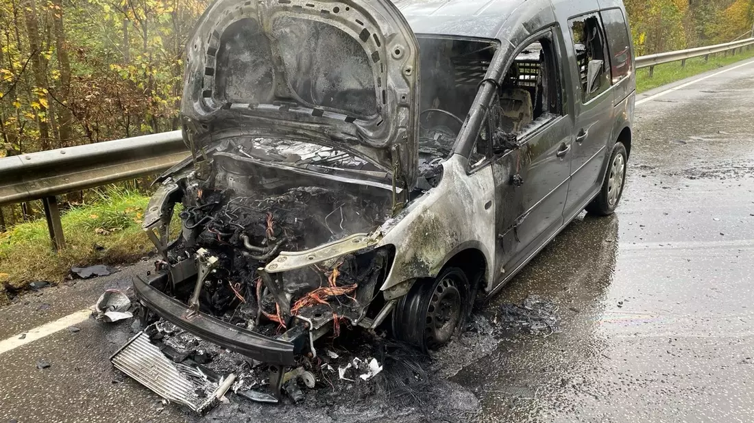 POL-PDKL: PKW-Brand - Bild: presseportal.de