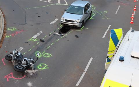 POL-GM: Motorradfahrer bei Unfall schwer verletzt - Foto: presseportal.de