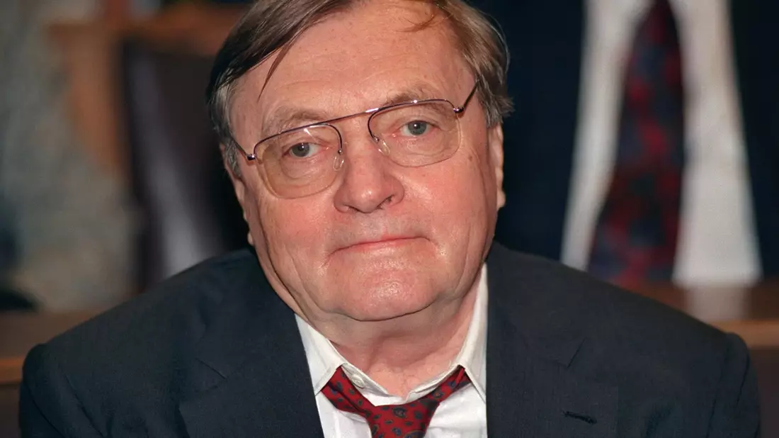 Der deutsche Publizist und Herausgeber des Hamburger Nachrichtenmagazins «Der Spiegel», Rudolf Augstein gilt als streitbarer Geist. - Bild: Werner Baum/dpa