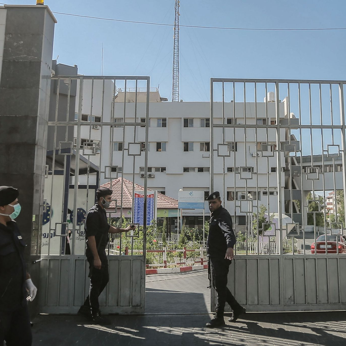 Seit Tagen kommt es in der Nähe von Krankenhäusern im nördlichen Gazastreifen zu Gefechten. - Foto: Mohammed Talatene/dpa
